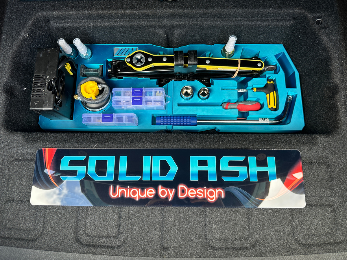 SOLIDASH gallery installation 8
